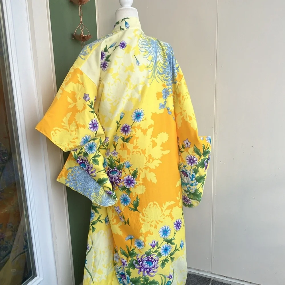 Vintage 70s 80s Yellow Floral Kimono Robe - Picture 7 of 9